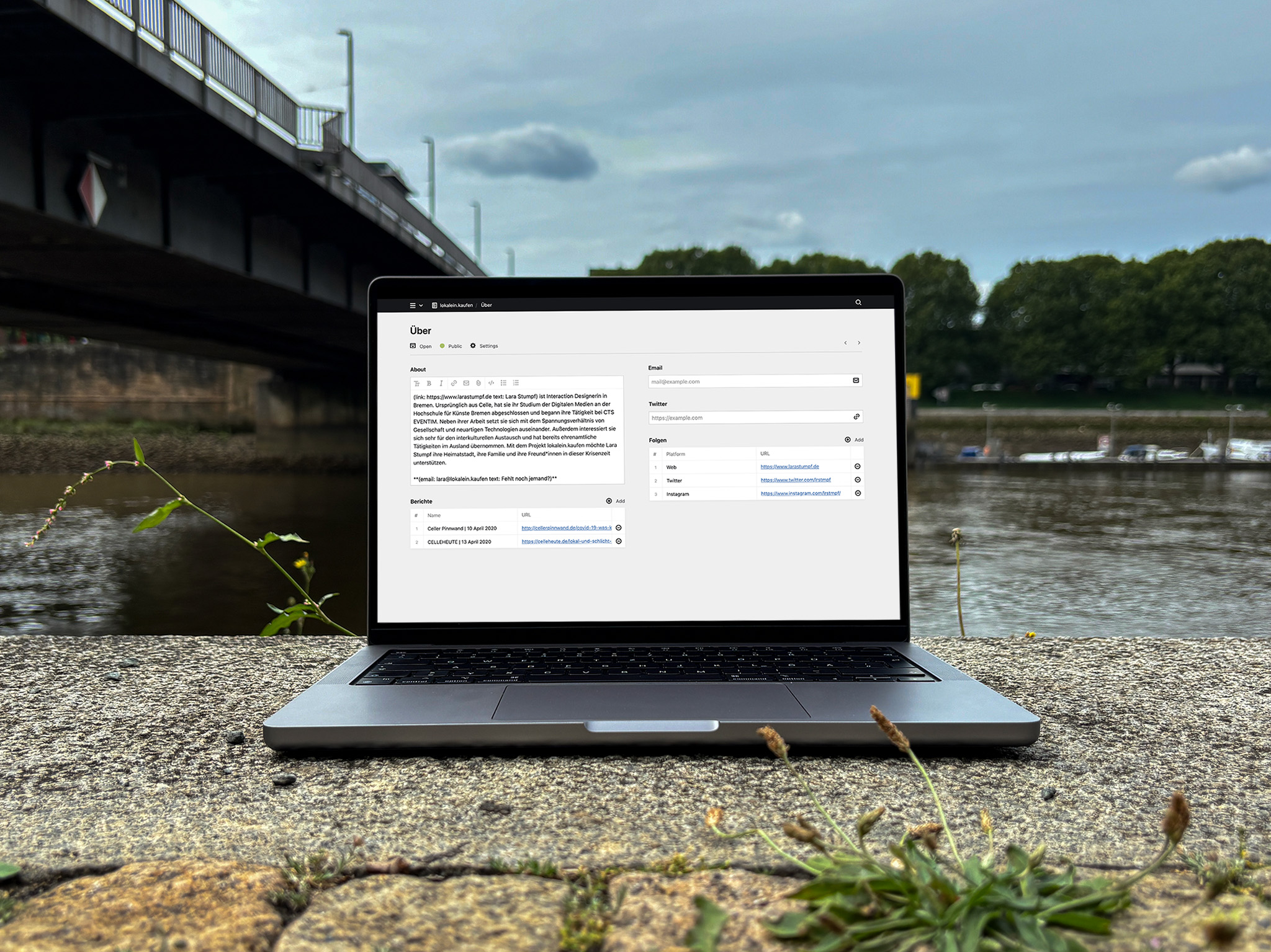 Laptop with the “about” in the backend